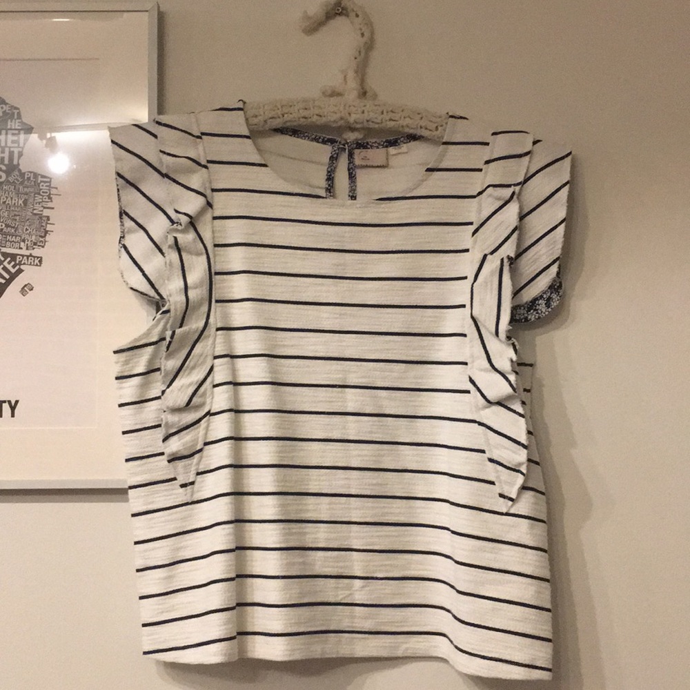 Anthropologie decorative tee size medium